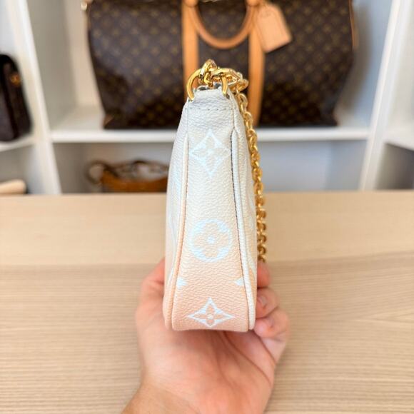 Louis Vuitton Monogram Giant By The Pool Multi Pochette Accessories Large Pouch - Picture 5 of 12